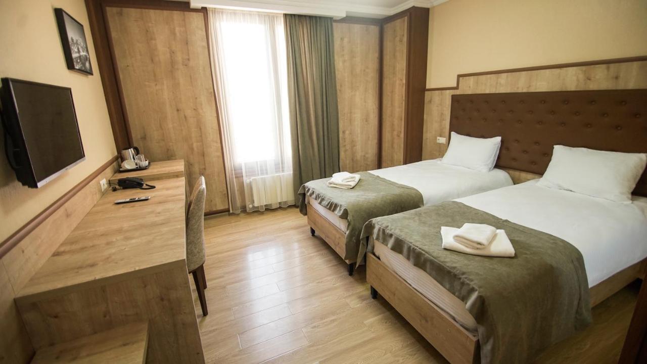 Hotel Juralius Tbilisi Exterior photo